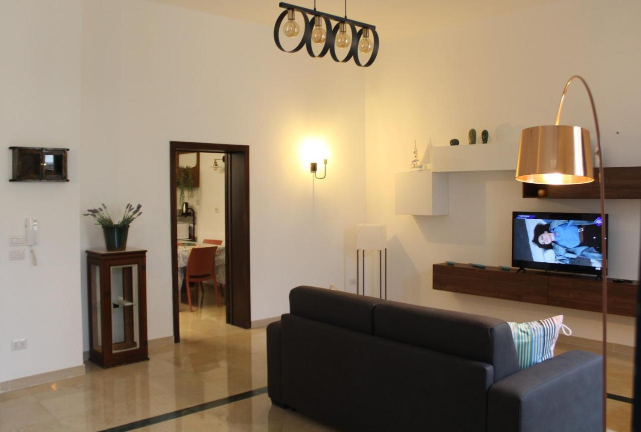 Albadamar Terrace Apartment Trani Exterior photo